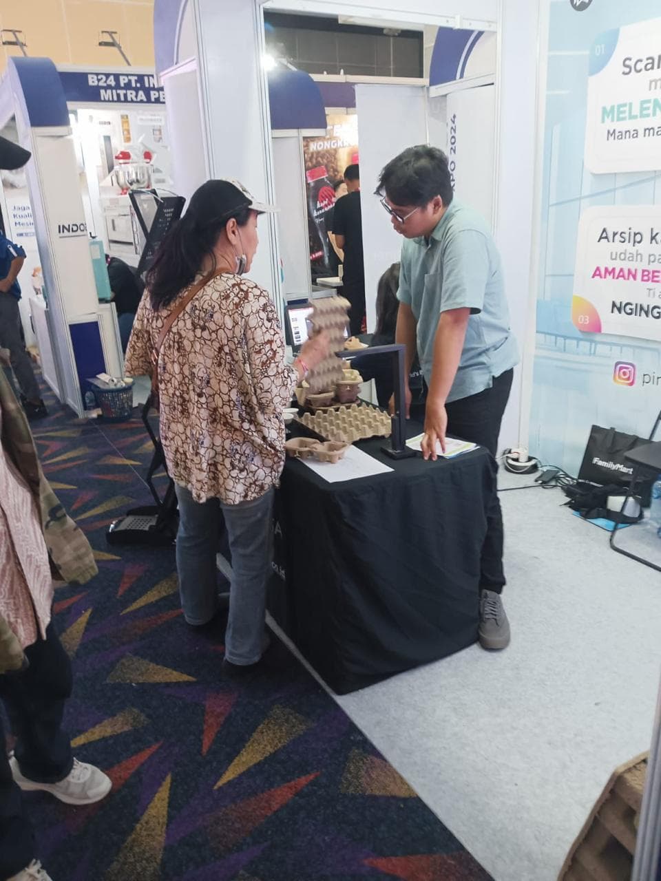 Booth CZUR PT Pindai Semesta Alam Ramai Dikunjungi di Pameran Teknologi — foto 3
